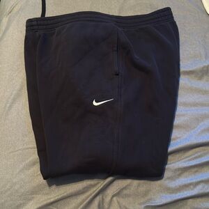 black nike joggers